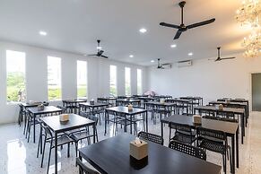 Andaman Sea Best Pool Access & Villas