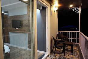 SL Manor Resort by Lawrence Hotels