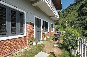 SL Manor Resort by Lawrence Hotels