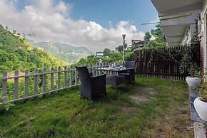 SL Manor Resort by Lawrence Hotels