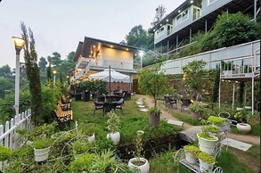 SL Manor Resort by Lawrence Hotels