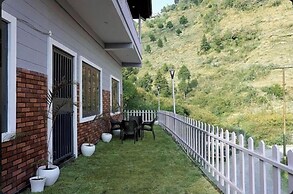 SL Manor Resort by Lawrence Hotels