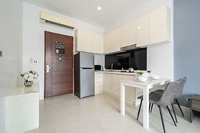 Nai Harn Suite near Beach UTN D502