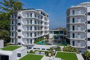 Nai Harn Suite near Beach UTN D502