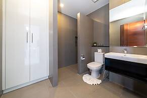 Nai Harn Suite near Beach UTN D502