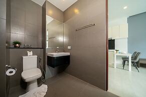Nai Harn Suite near Beach UTN D502