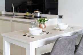 Nai Harn Suite near Beach UTN D502