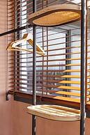 Between River and Sea