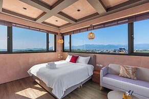 Between River and Sea