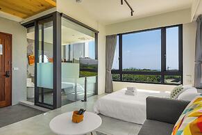 Between River and Sea