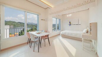 Gapyeong Binchelo Pool Villa Spa Pension