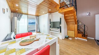 Geoje Kkachi and Santorini Pension