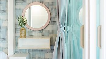 Geoje Kkachi and Santorini Pension