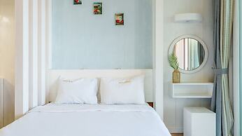 Geoje Kkachi and Santorini Pension