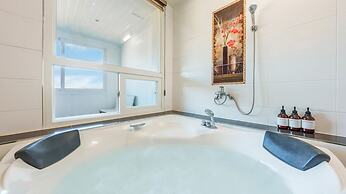 Geoje Kkachi and Santorini Pension