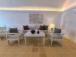 Mardanza Krokos Suites