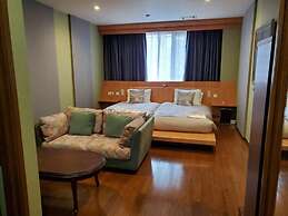 THE RESIDENCE HOTEL OKAYAMA