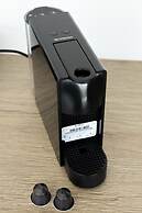 Spacious Urban Retreat Central 2-bedroom Haven for 8