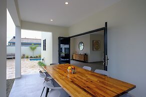 Great Location - Newly Built and Beautiful Home