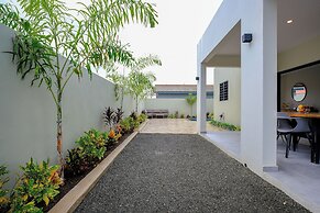 Great Location - Newly Built and Beautiful Home