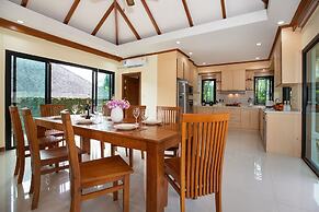 Balinese-Style 3BR Pool Villa Tina