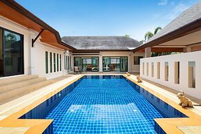 Balinese-Style 3BR Pool Villa Tina
