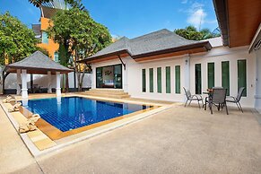Balinese-Style 3BR Pool Villa Tina