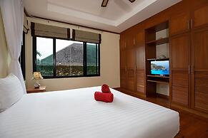 Balinese-Style 3BR Pool Villa Tina