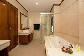 Balinese-Style 3BR Pool Villa Tina