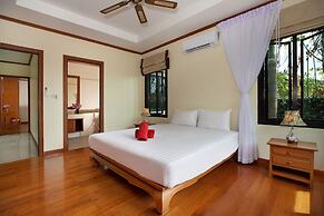 Balinese-Style 3BR Pool Villa Tina