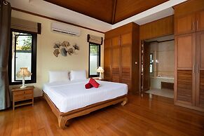 Balinese-Style 3BR Pool Villa Tina