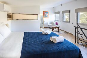 Villa Friends With Private Pool