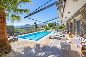 Villa Friends With Private Pool