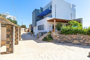 Villa Friends With Private Pool