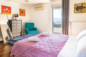 Villa Friends With Private Pool