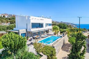 Villa Friends With Private Pool