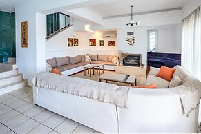 Villa Friends With Private Pool