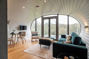 Unique 1 BD Eco-Retreat in Old Chalford