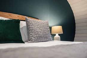 Unique 1 BD Eco-Retreat in Old Chalford