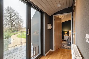 Unique 1 BD Eco-Retreat in Old Chalford