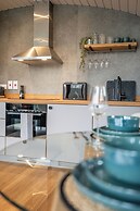 Unique 1 BD Eco-Retreat in Old Chalford