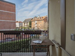 San Siro 3 Bedroom apt With Balcony