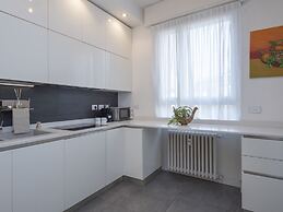 San Siro 3 Bedroom apt With Balcony