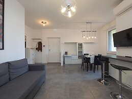 San Siro 3 Bedroom apt With Balcony