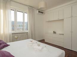 San Siro 3 Bedroom apt With Balcony