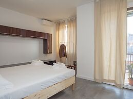 San Siro 3 Bedroom apt With Balcony