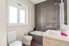JOIVY Modern flat near Estrela Garden