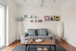 JOIVY Modern flat near Estrela Garden