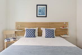 JOIVY Modern flat near Estrela Garden