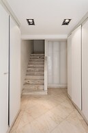 JOIVY Modern flat near Estrela Garden